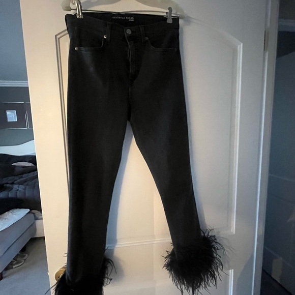 VERONICA BEARD
Kareena Feather-Trimmed Skinny Jeans​​​ - Picture 4 of 7